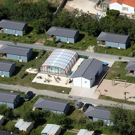 Les Marines D'oleron Monclar Quercy Üdülőpark 4*