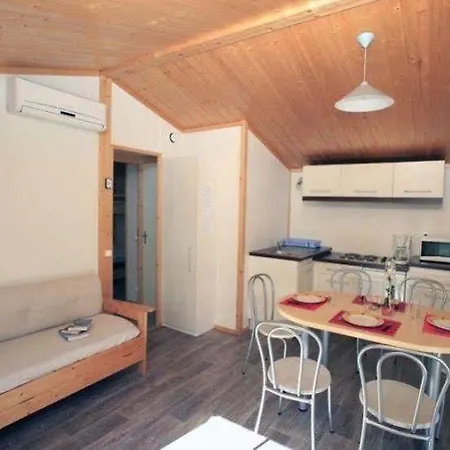 홀리데이파크 Les Marines D'oleron Monclar Quercy 2*
